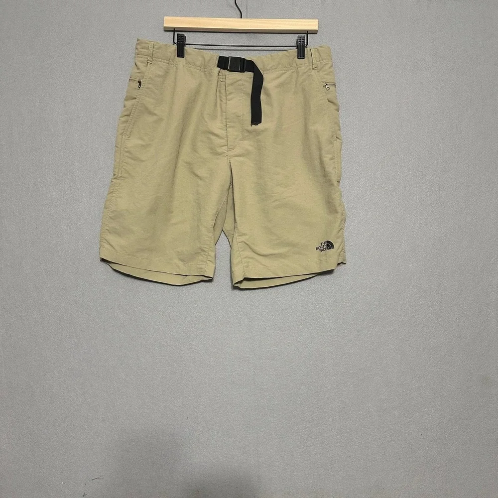 The North Face Mens Hiking Shorts Tan Khaki Belted‎ Cargo Pockets Size XL 37W